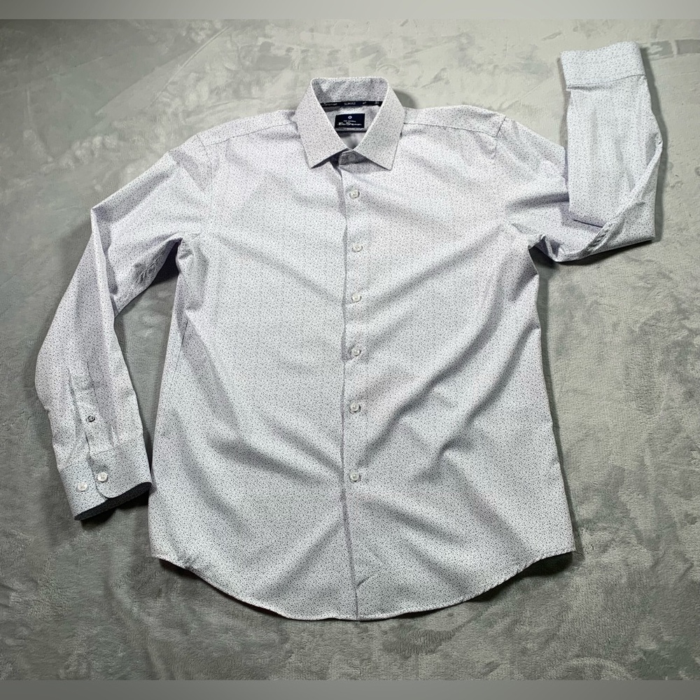 Ben Sherman White Button-Up long sleeve 
Size: medium( 15 1/2 .. 32-33 ) 9/10